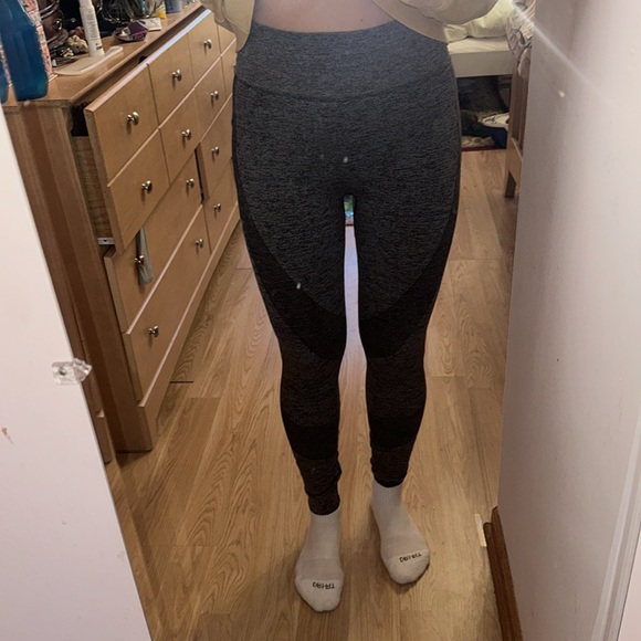 Victoria secret Pink Active leggings size medium - Picture 5 of 8